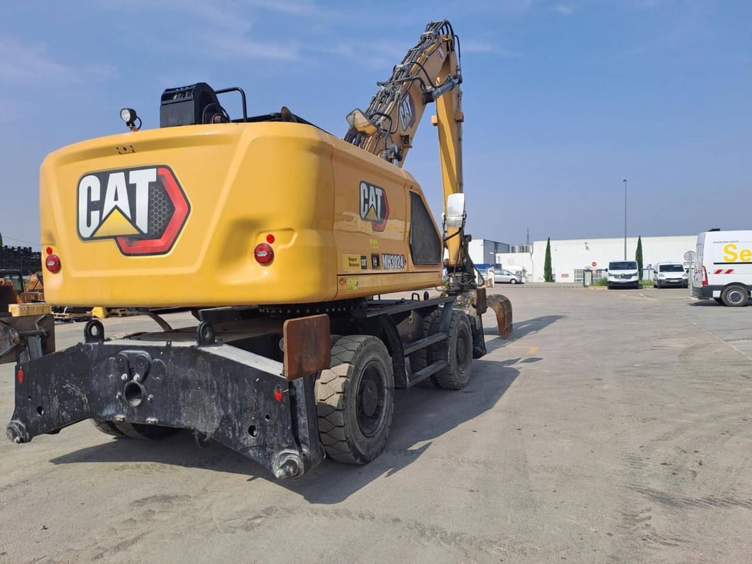 2024 Caterpillar MH3024 Wheel Excavator