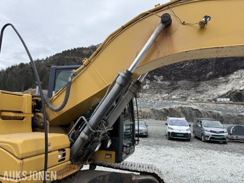2011 Caterpillar 320DL Crawler Excavator