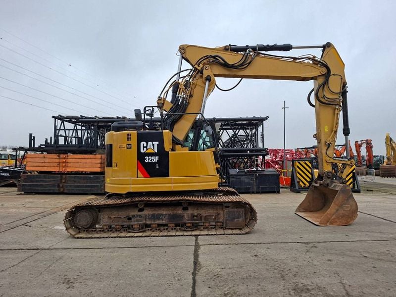 2016 Caterpillar 325FL Crawler Excavator