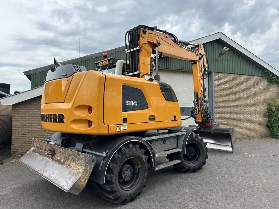 2018 Liebherr A914 Wheel Excavator