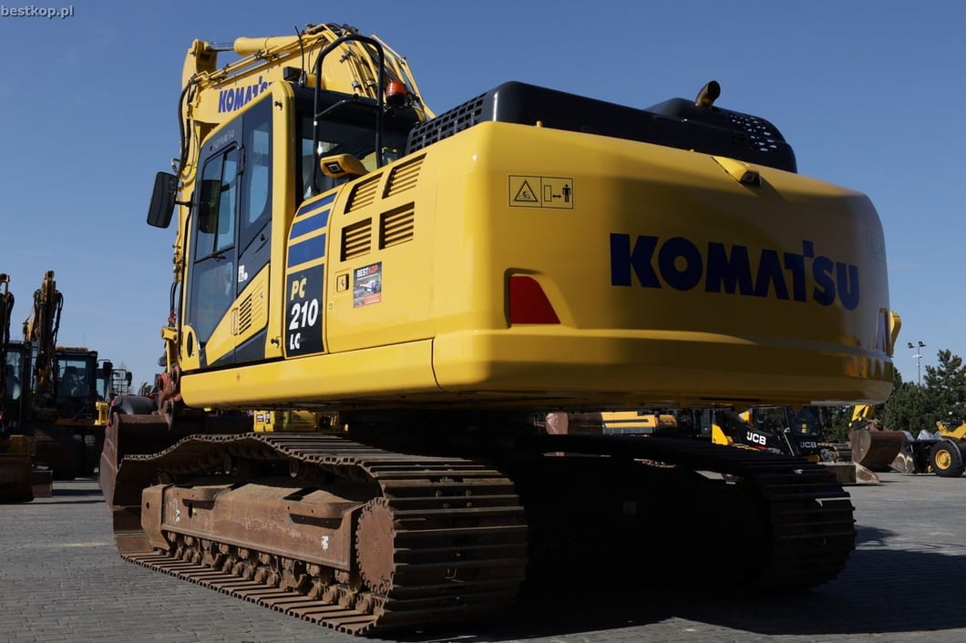 2018 Komatsu PC210LC-11 Crawler Excavator