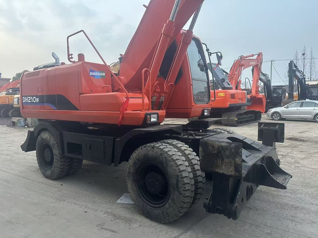 2022 Doosan DH210W Wheel Excavator