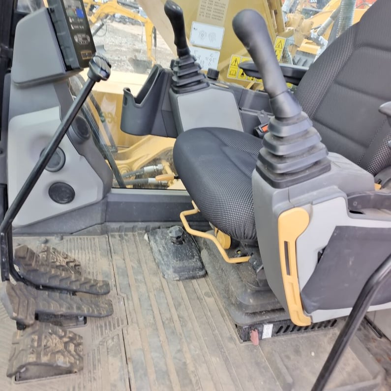 2024 Caterpillar 330GC Crawler Excavator