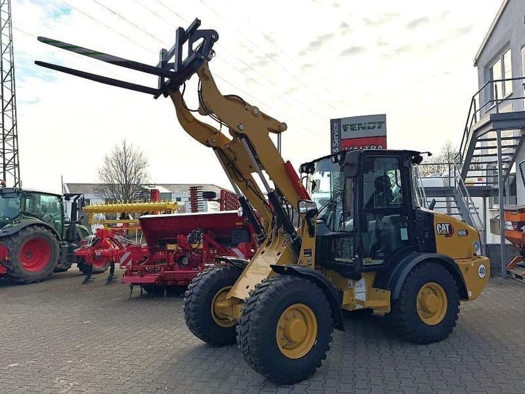 2022 Caterpillar 906-14 Mini Excavator