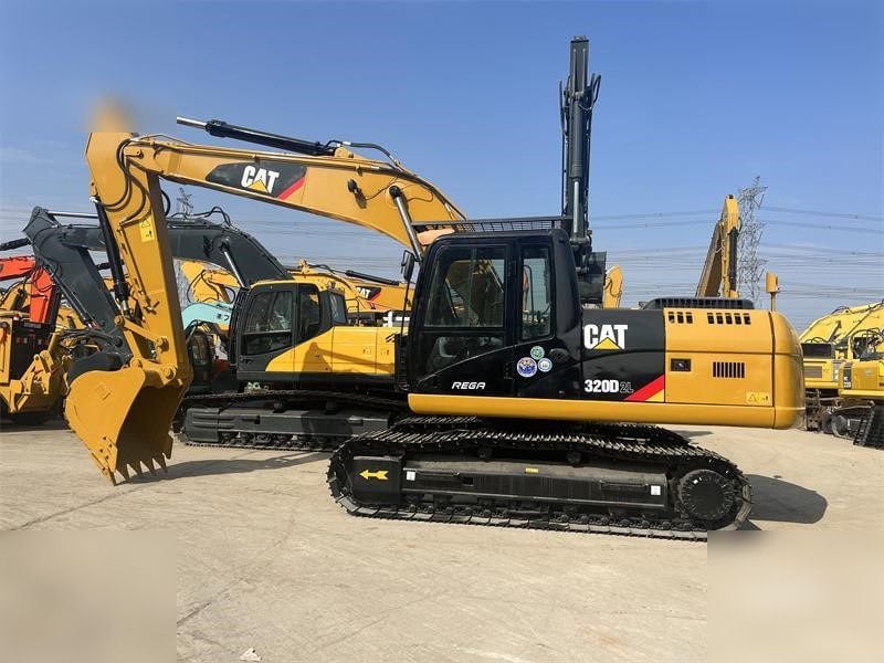 2016 Caterpillar 320D2 Crawler Excavator