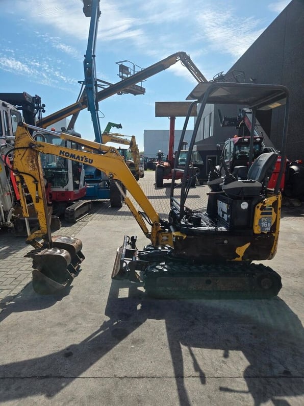 2016 Komatsu PC16R Mini Excavator