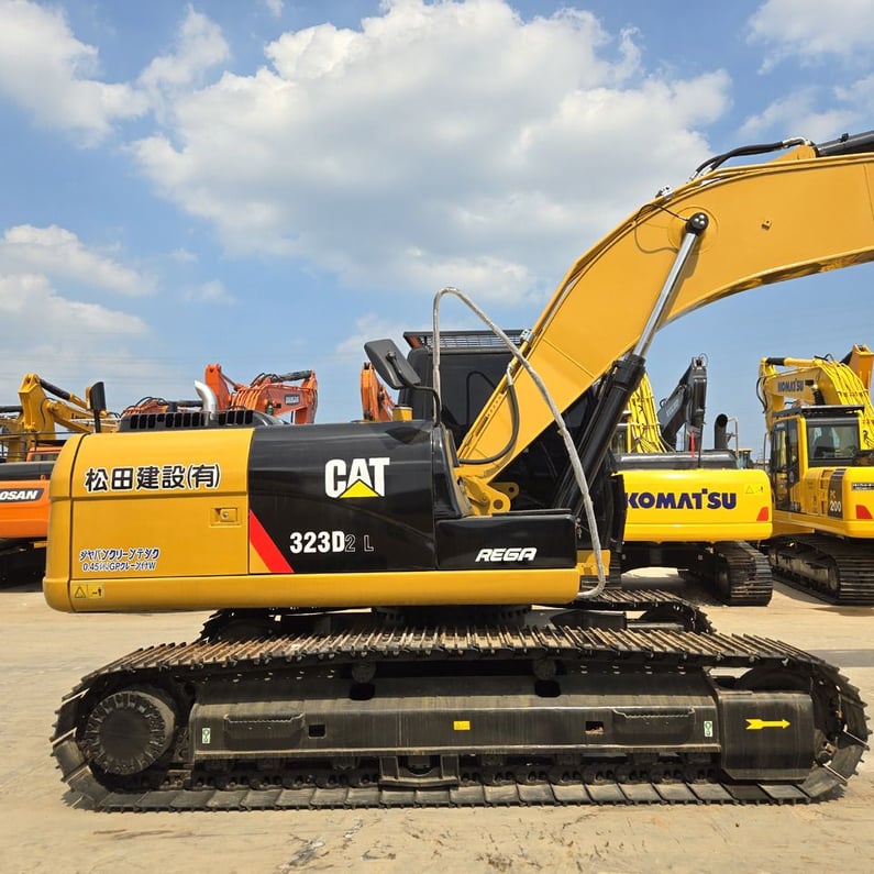 2023 Caterpillar 323D2L Crawler Excavator