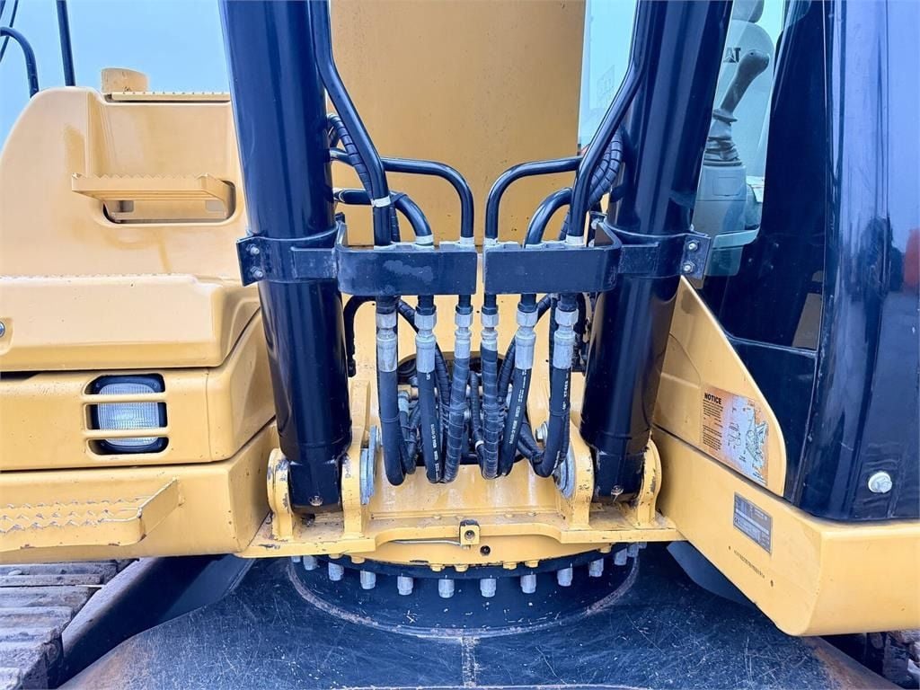2007 Caterpillar 323DL Crawler Excavator