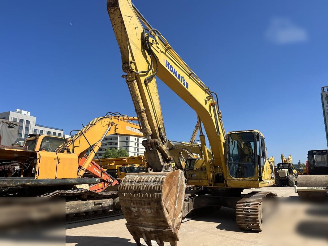 2018 Komatsu PC220-7 Crawler Excavator