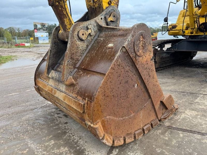 2015 Komatsu PC700LC-8EO Crawler Excavator