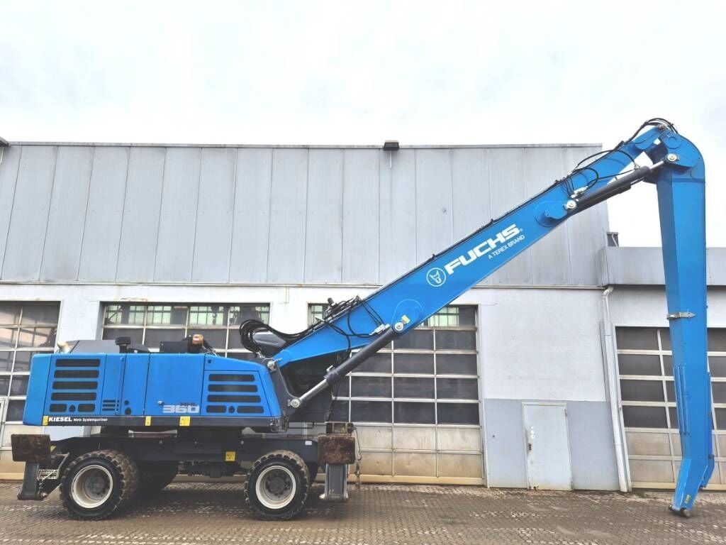 2020 Fuchs MHL360 F Material Handler
