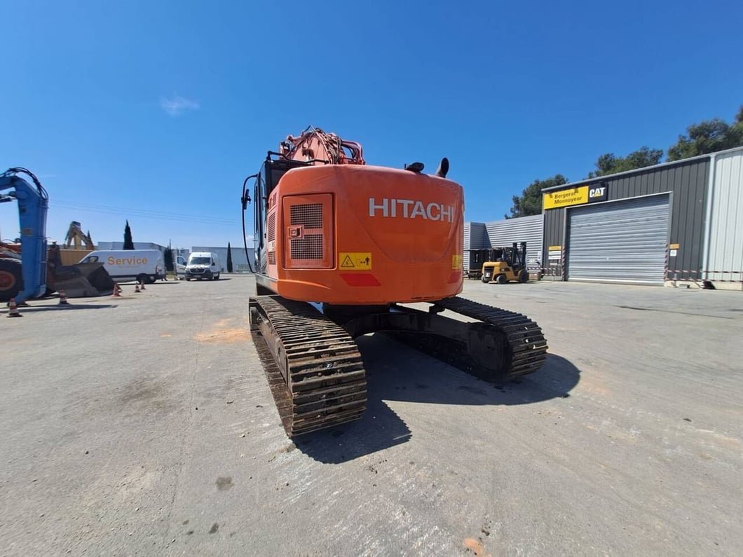 2018 Hitachi ZX225 Crawler Excavator