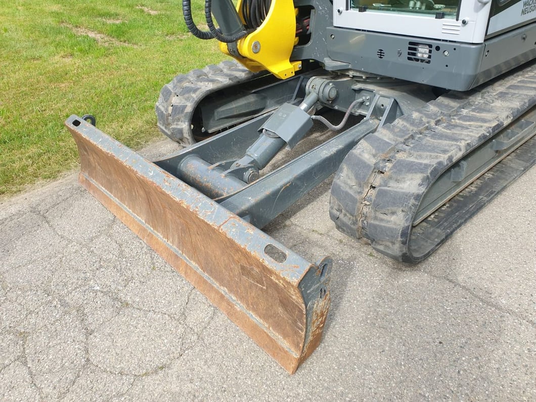 2023 Wacker Neuson ET90 Mini Excavator