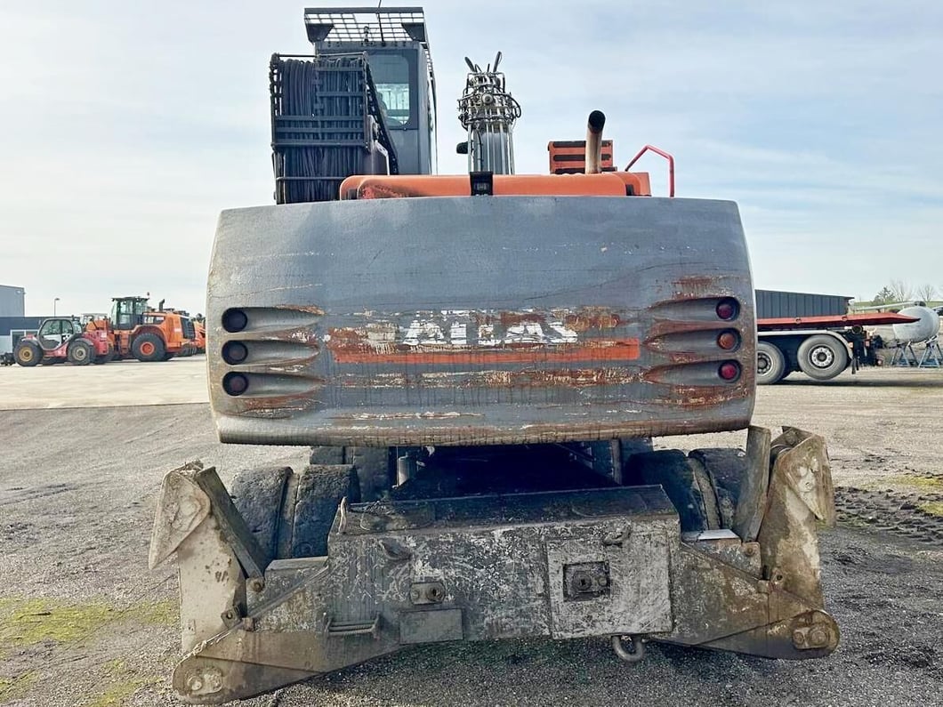 2011 Atlas 230MH Material Handler