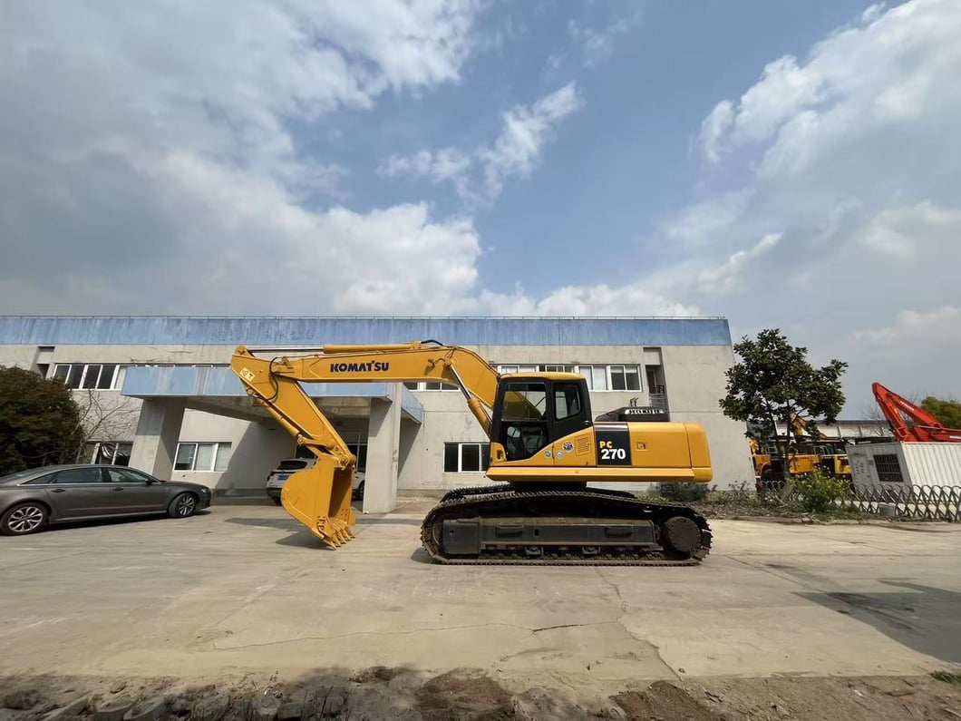 2023 Komatsu PC270-8 Crawler Excavator