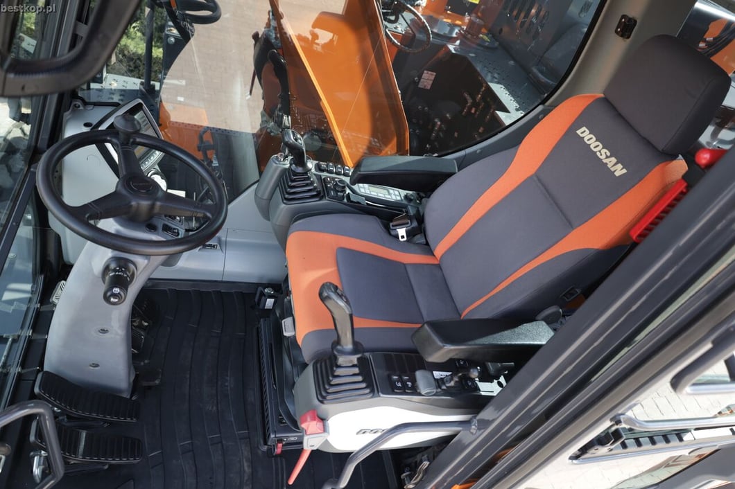 2020 Doosan DX165W-5 Wheel Excavator