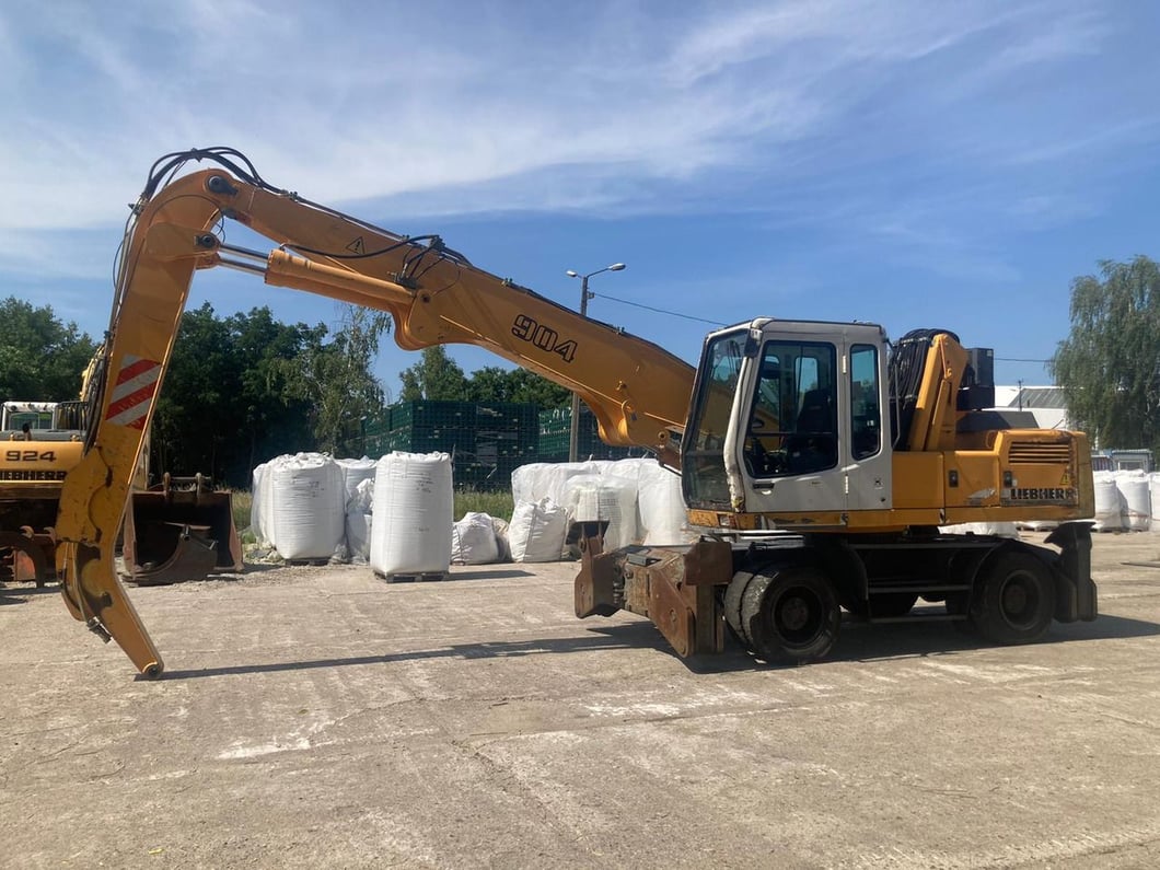 2007 Liebherr A904 LITRONIC Material Handler