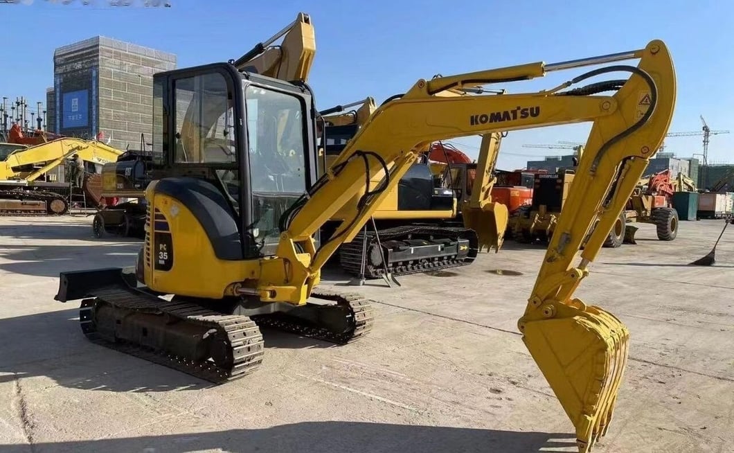 Komatsu PC35 Mini Excavator