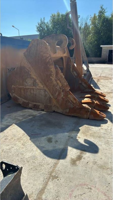 2019 Caterpillar 390F Crawler Excavator