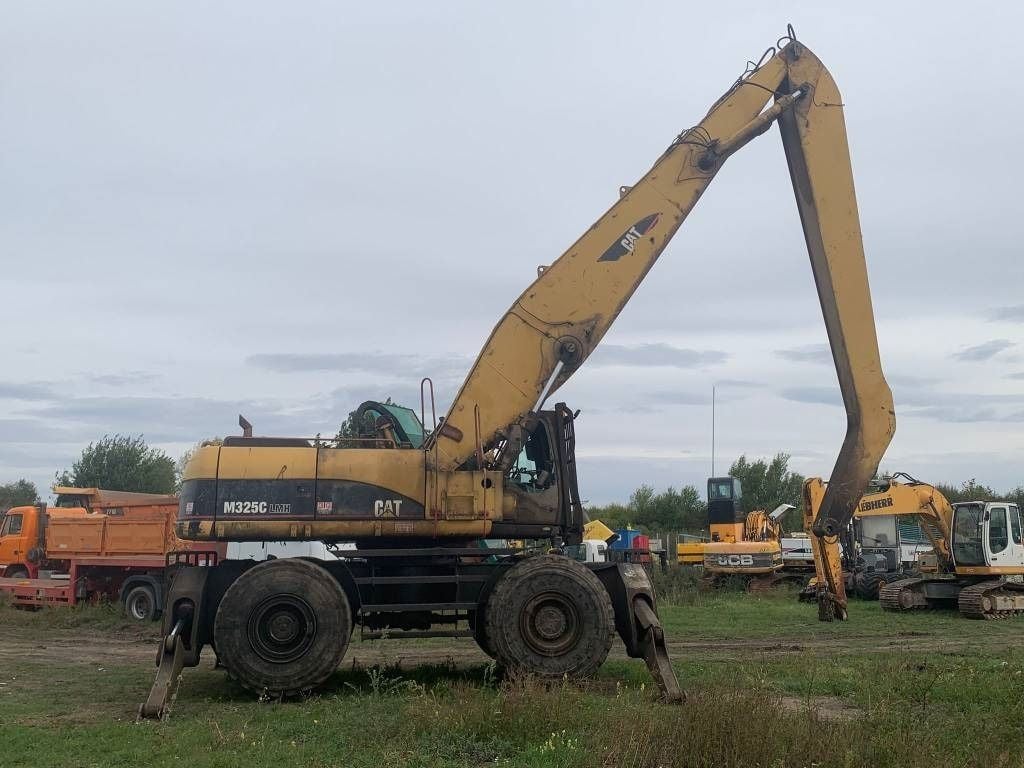 2005 Caterpillar 325CL Material Handler