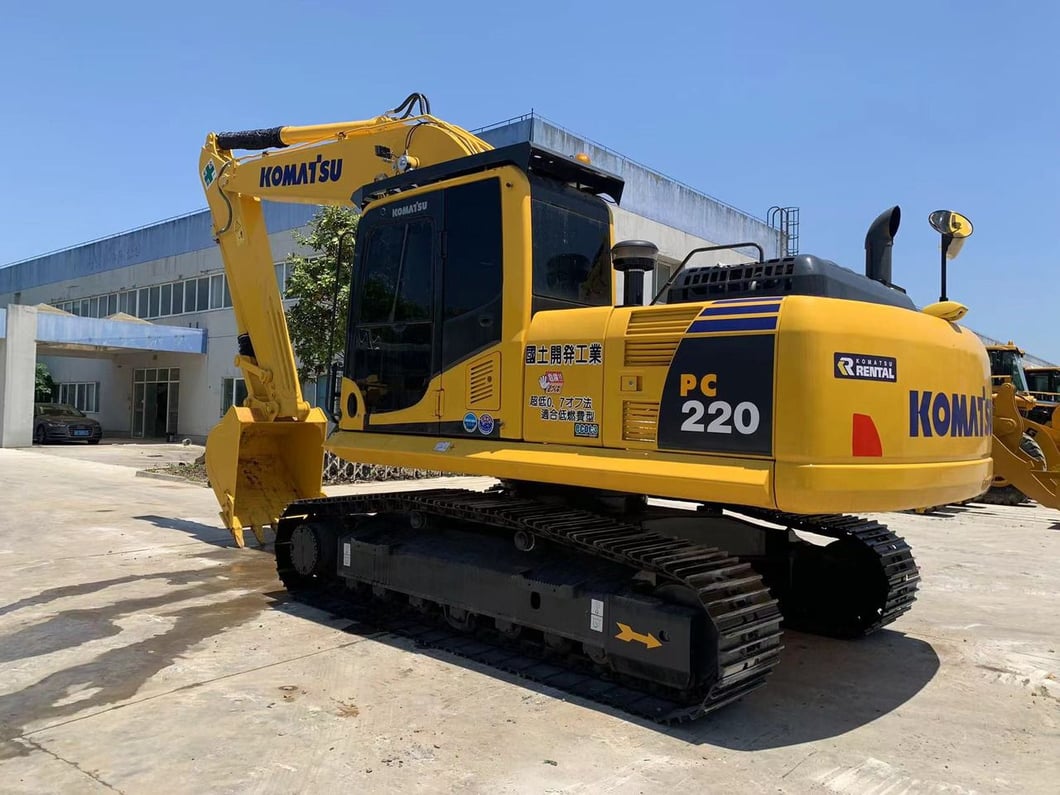 2021 Komatsu PC220 Crawler Excavator
