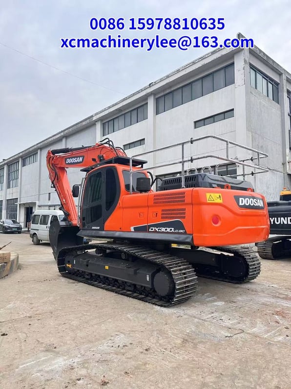 2023 Doosan DX300 Raupenbagger