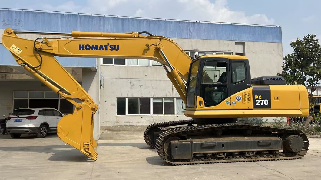 2023 Komatsu PC270-8 Crawler Excavator