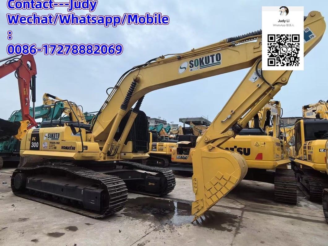 2021 Komatsu PC300 Crawler Excavator