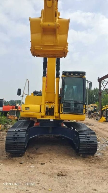 2023 Komatsu PC220-7 Crawler Excavator