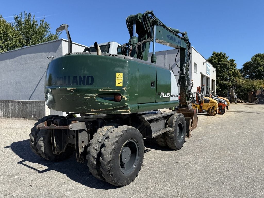 2009 New Holland MH-PLUS Wheel Excavator