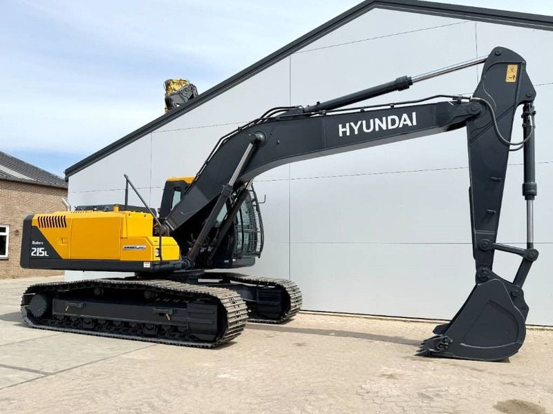 2025 Hyundai R215 SMART PLUS Crawler Excavator