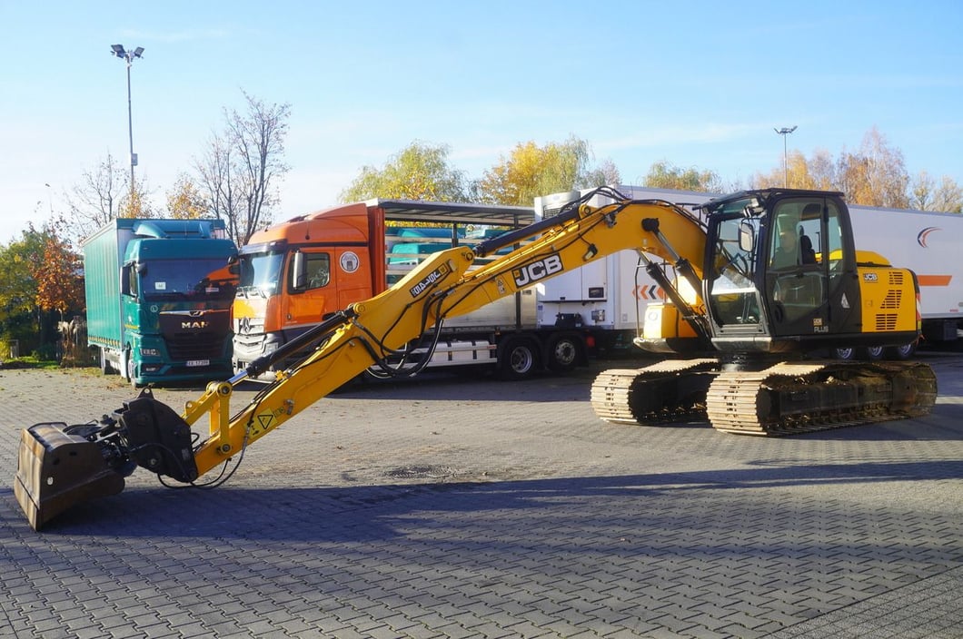 2016 JCB JS145LC Crawler Excavator