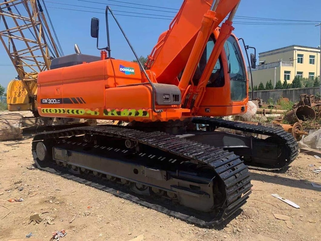 Doosan DX300 Crawler Excavator
