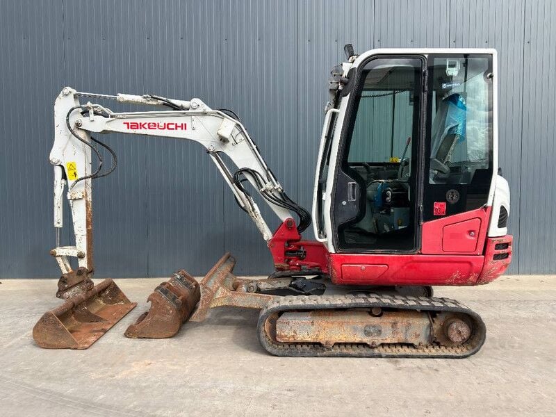 2017 Takeuchi TB230 Mini Excavator