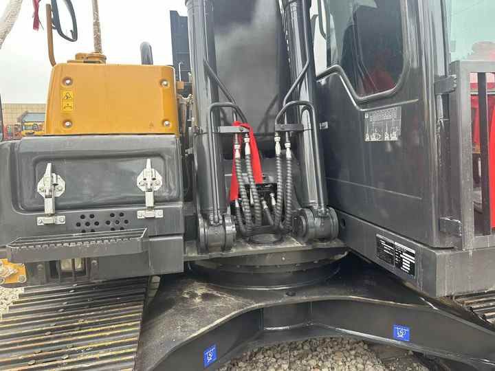 2022 Volvo EC140 Crawler Excavator