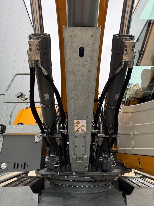 2022 Liebherr LH40 M Material Handler