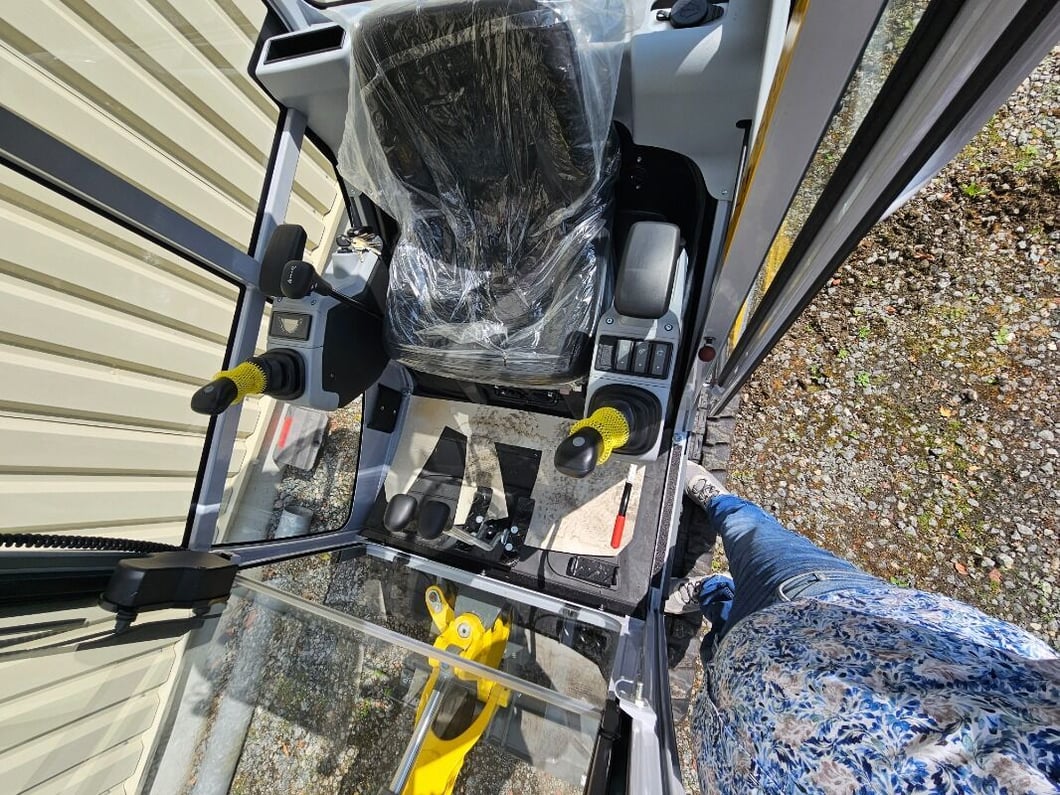 2023 Wacker Neuson ET16 Mini Excavator
