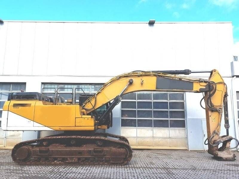 2016 Caterpillar 352F Crawler Excavator