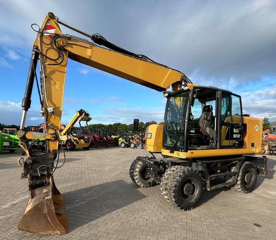 2016 Caterpillar M318F Wheel Excavator