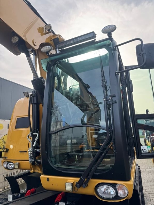 2016 Caterpillar 315 UNAC 22 TTR Wheel Excavator