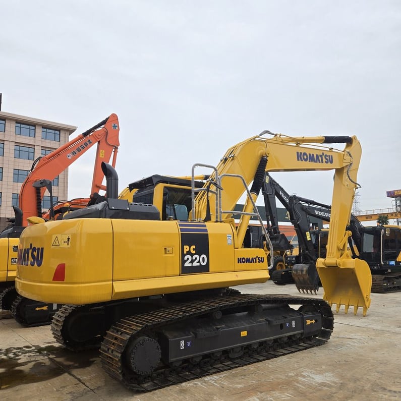 2023 Komatsu PC220-8 Crawler Excavator
