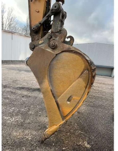 2013 Liebherr R936LC Crawler Excavator