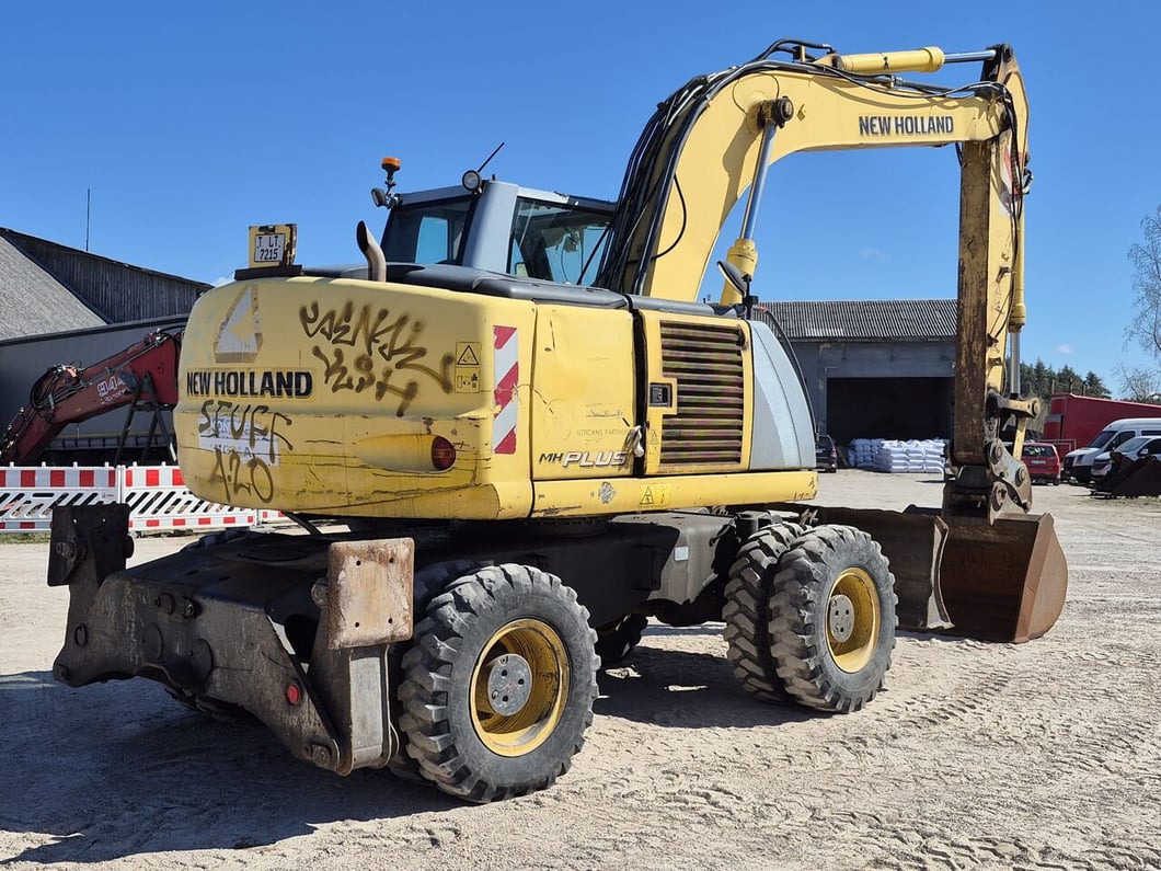 2007 New Holland MH-PLUS Wheel Excavator