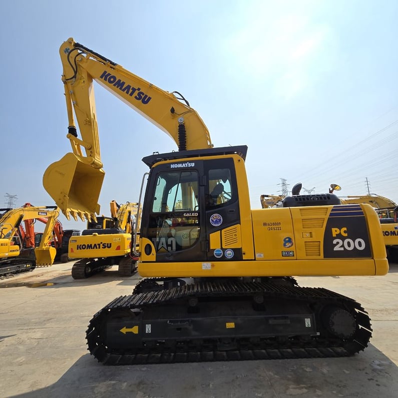 2024 Komatsu PC200-8 Crawler Excavator
