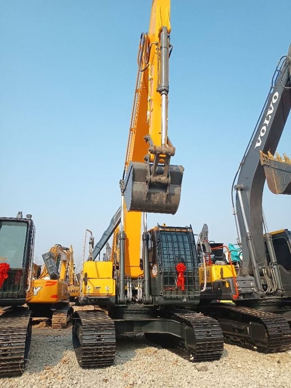 2024 Hyundai 220 Crawler Excavator
