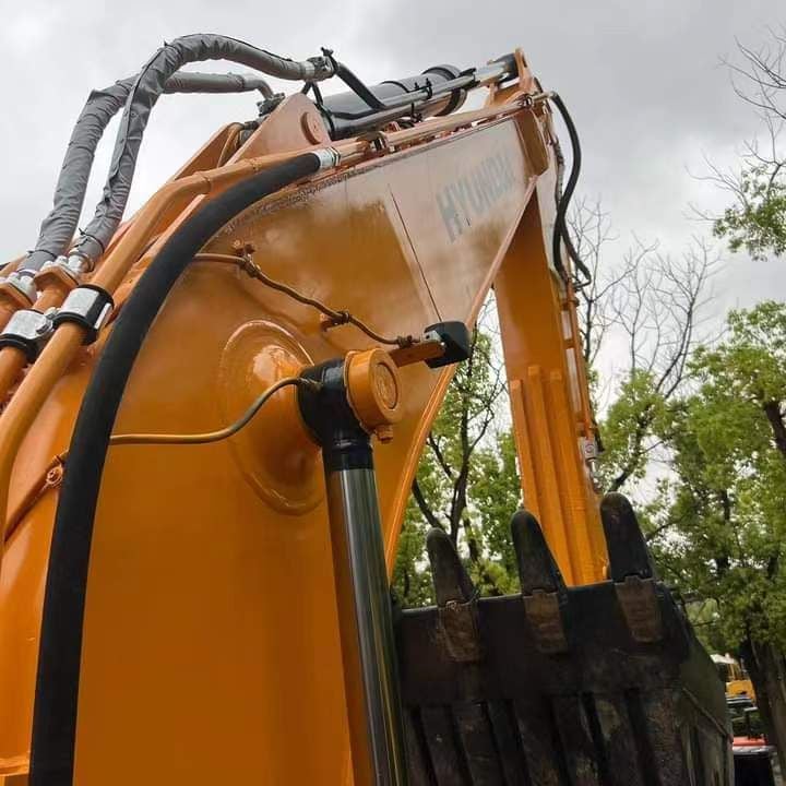 2021 Hyundai R220LC-9S Crawler Excavator