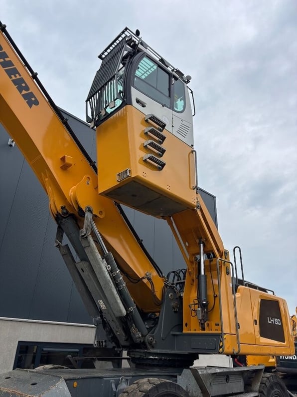 2015 Liebherr LH40 Material Handler