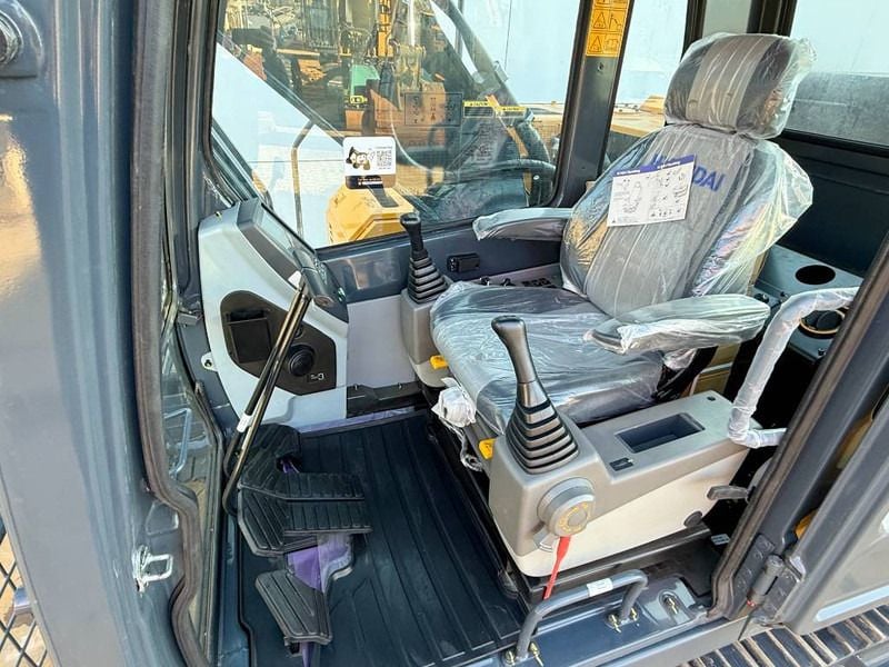 2026 Hyundai R210 SMART X PLUS Crawler Excavator