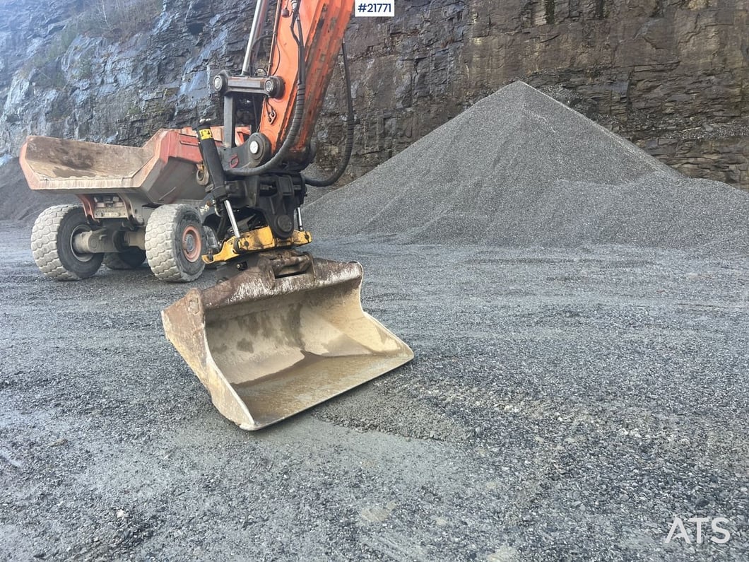 2017 Doosan DX300LC-5 Crawler Excavator