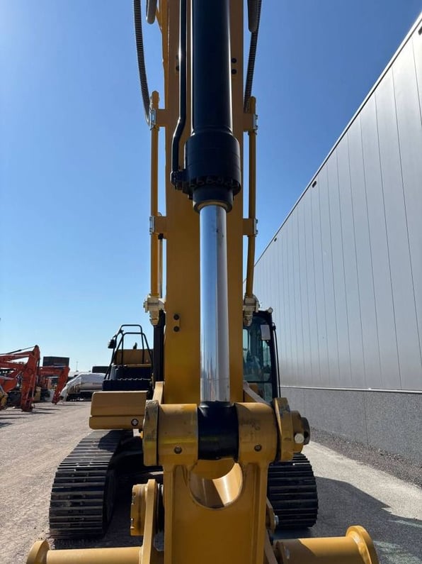 2024 Caterpillar 330GC Crawler Excavator